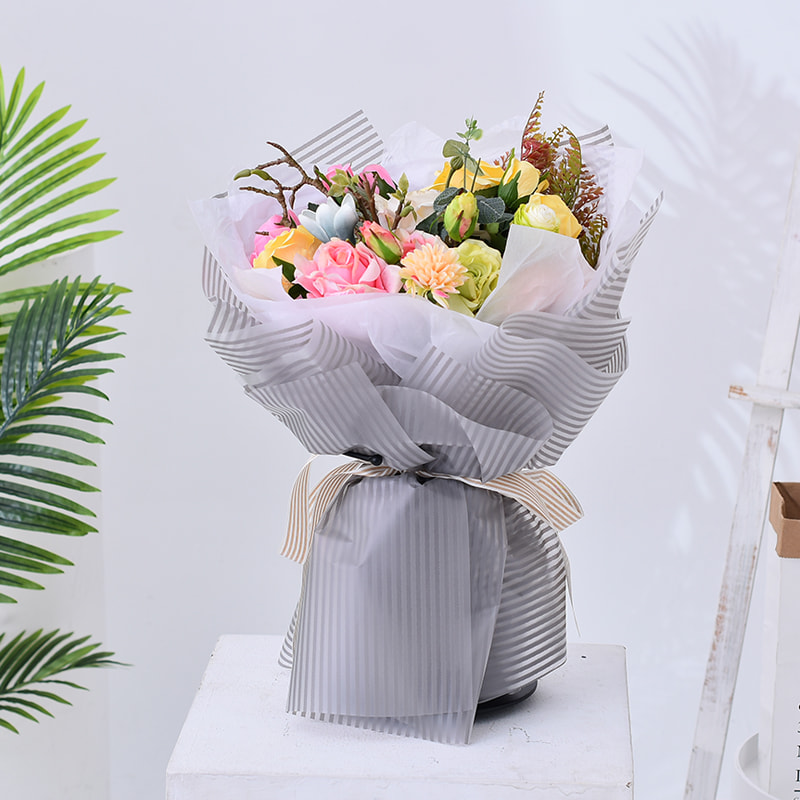 Giấy gói hoa sọc mờ