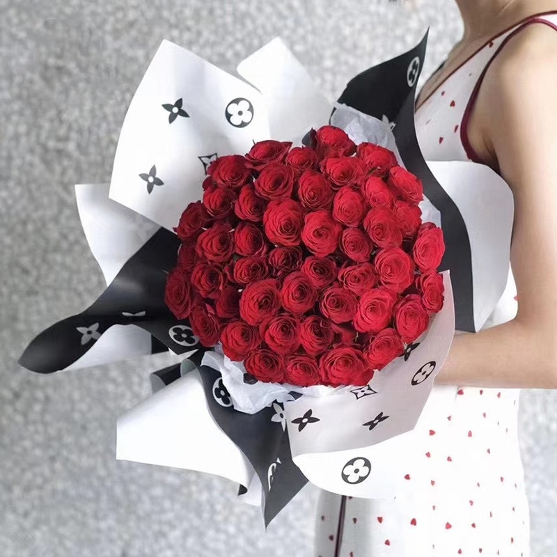 Giấy gói thương hiệu Louis