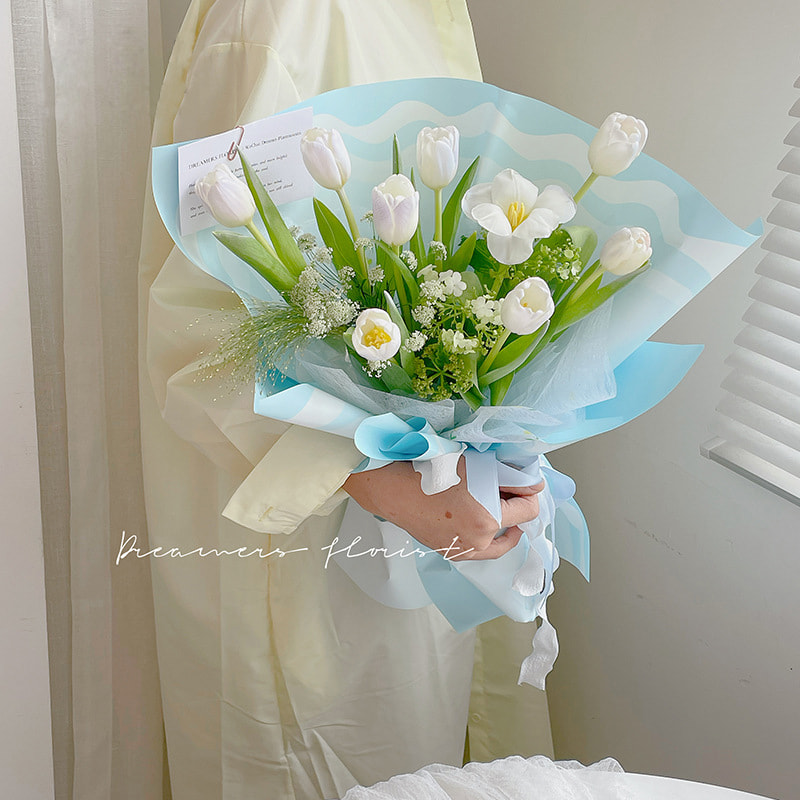 Giấy gói hoa rắn có viền sóng